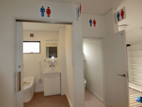 s-１階みんなのトイレCIMG3927